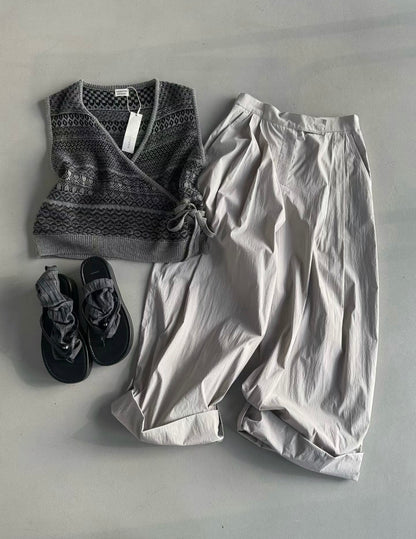 MZ996 CROPPED KNIT V-NECK VEST