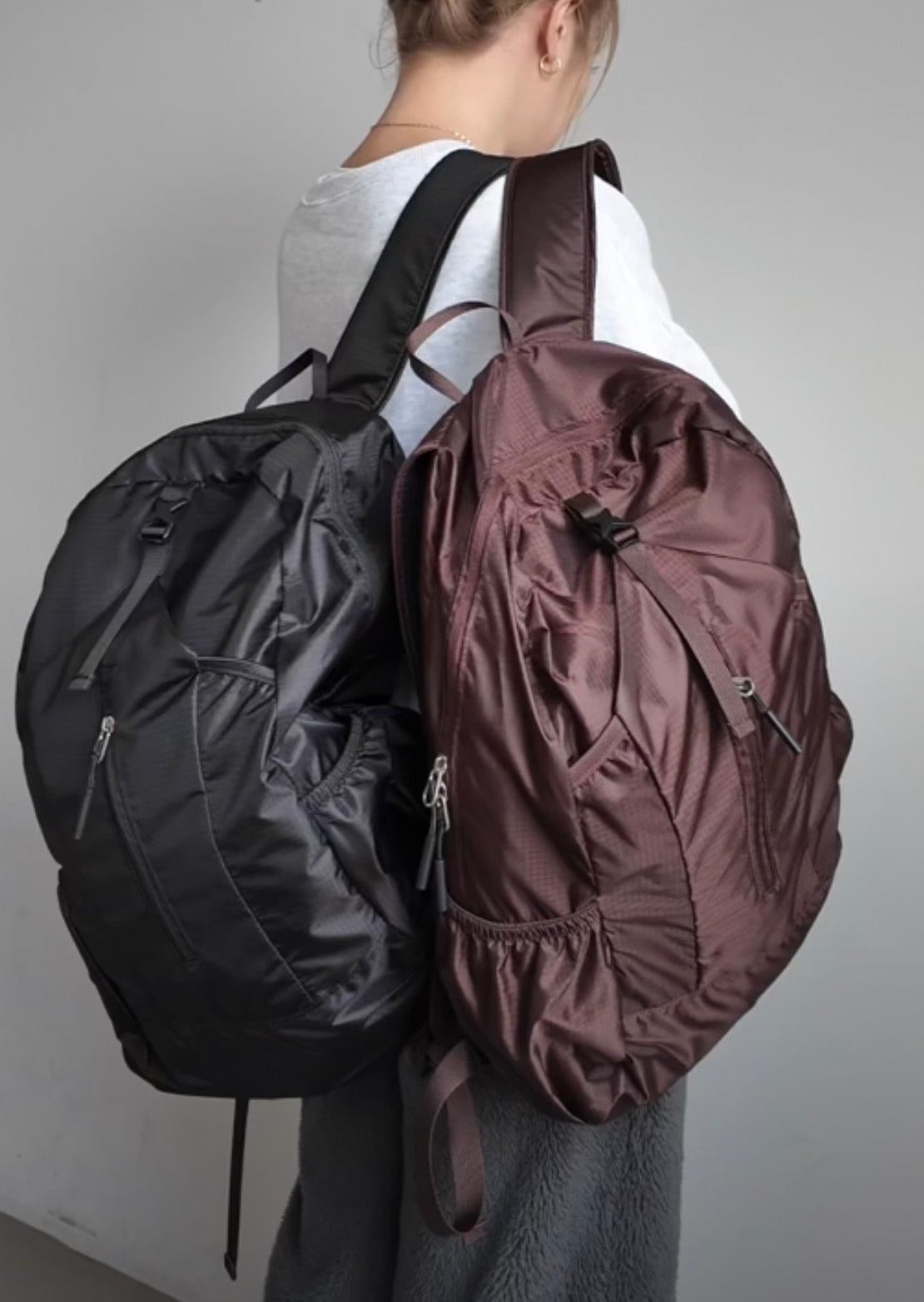 COCA POCKETABLE VERTICAL ZIPPER BACKPACK