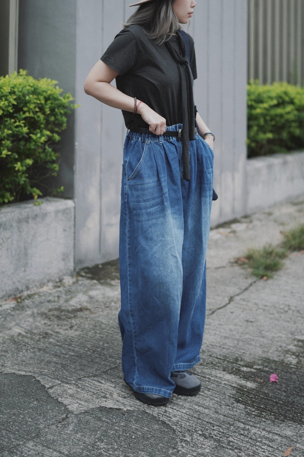 CA909 STONE WASHED DENIM JEANS