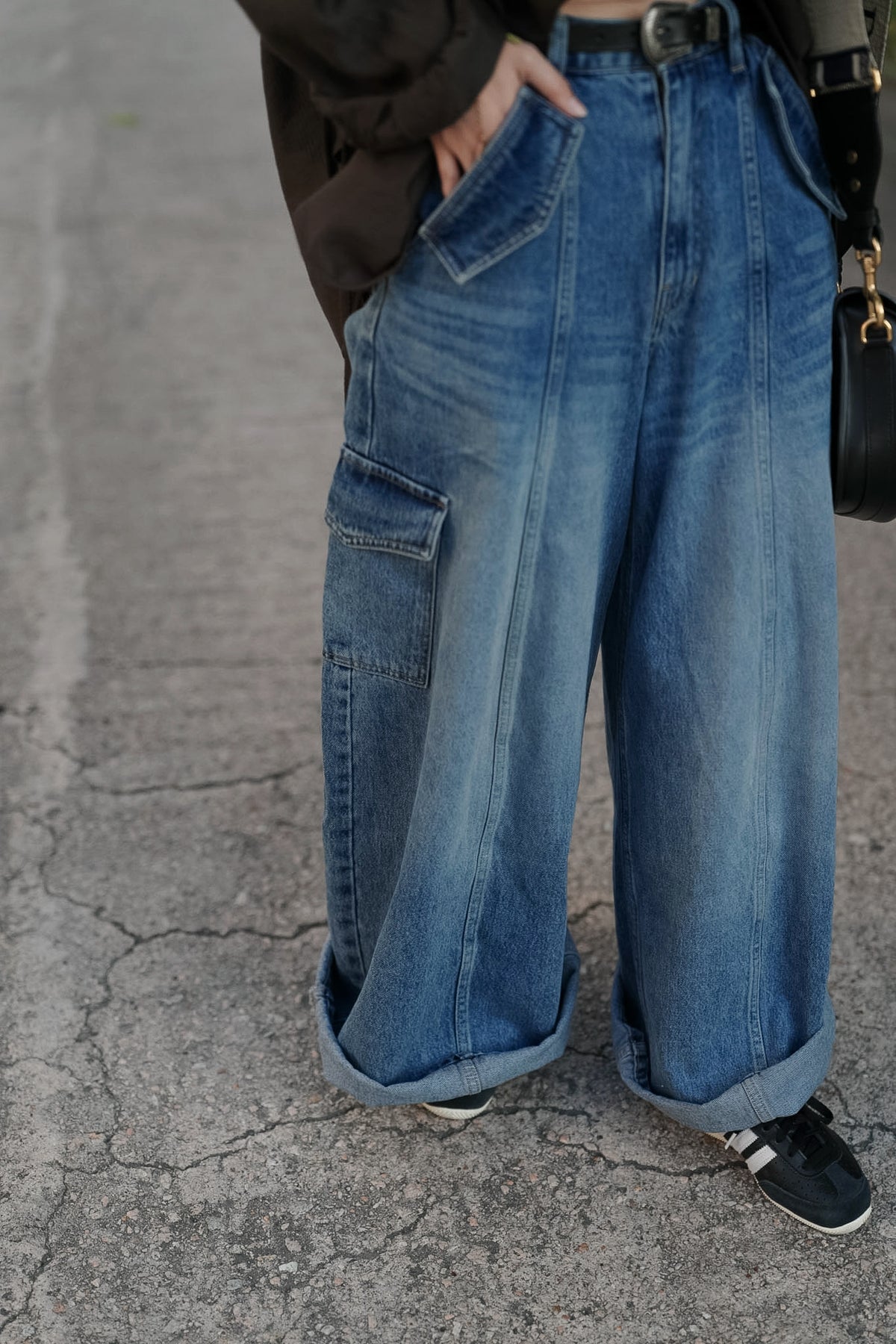 MB063 LOOSE FIT CARGO DENIM JEANS