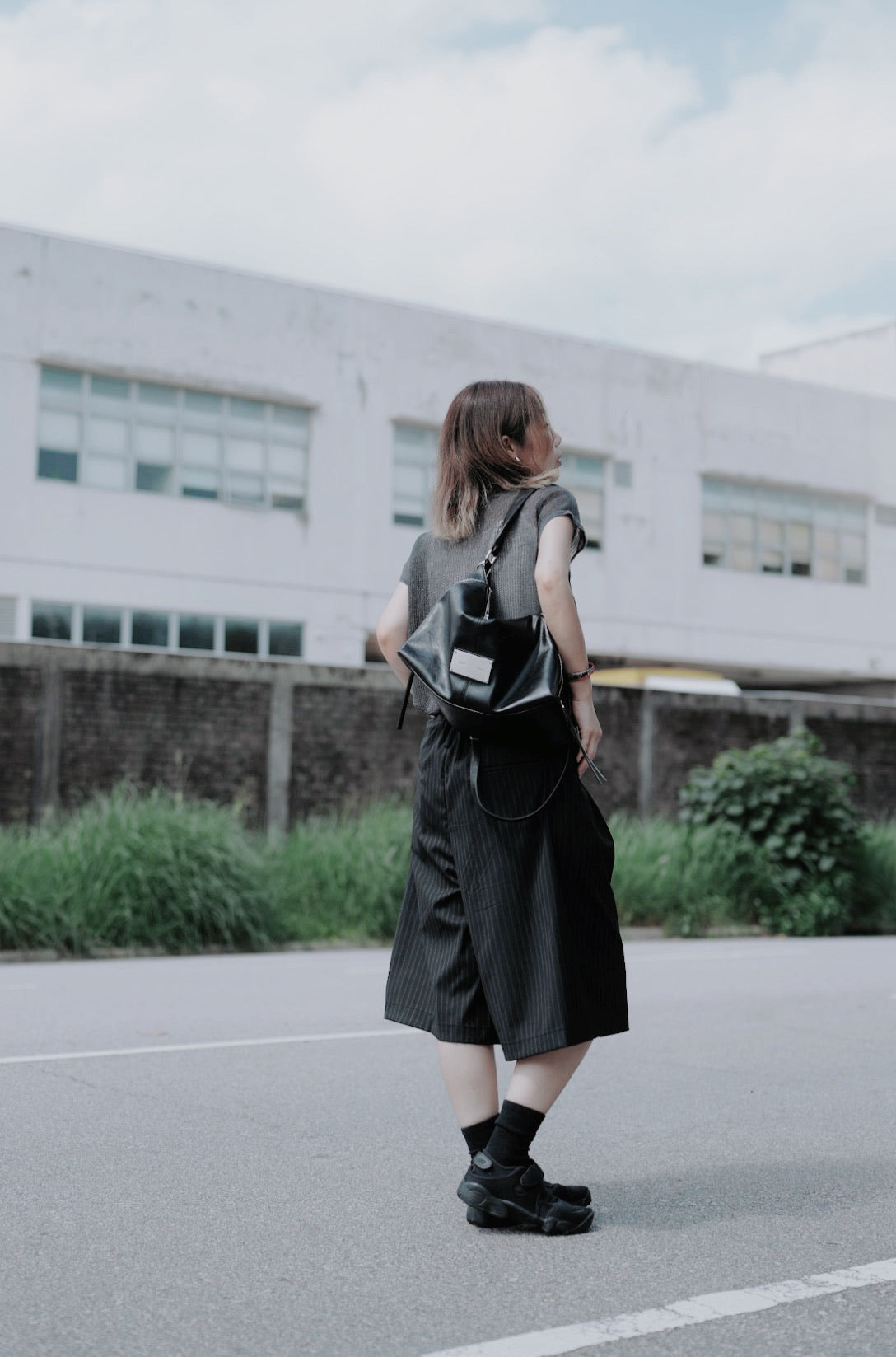 ❗️斷貨王❗️MATIN KIM SIDE ZIPPER SHOULDER BAG - BLACK/GREY/DK BROWN