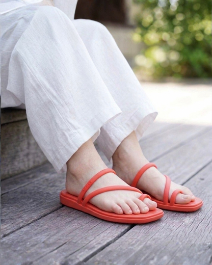 CROCS MIAMI TOE-LOOP BEACH SANDALS (4 COL)