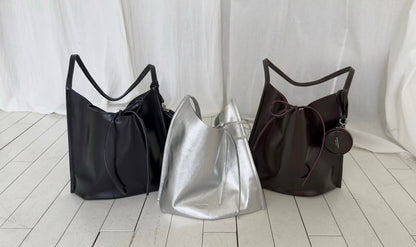 MB016 HANDMADE LEATHER FLAT SHOULDER BAG (單肩款）