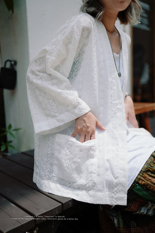 MZ505 EMBROIDERED DOBBY KIMONO