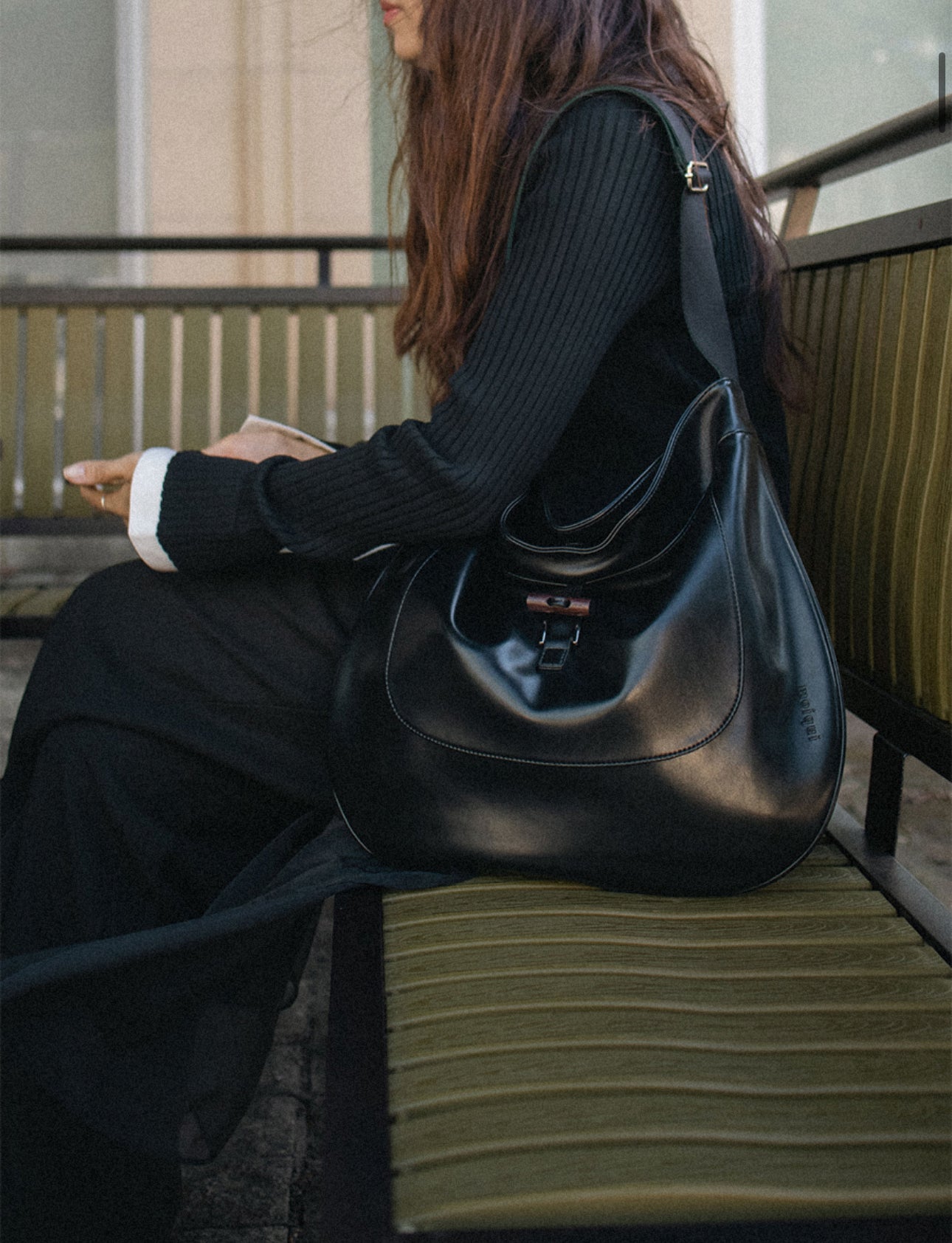 MZ636 MOIQUI LEATHER HOBO BAG