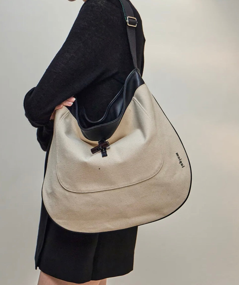 MZ636 MOIQUI LEATHER HOBO BAG