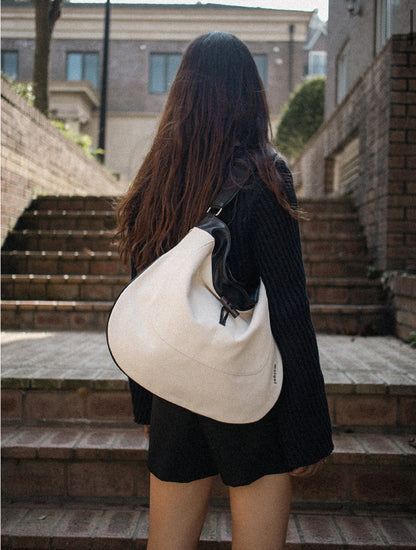 MZ636 MOIQUI LEATHER HOBO BAG