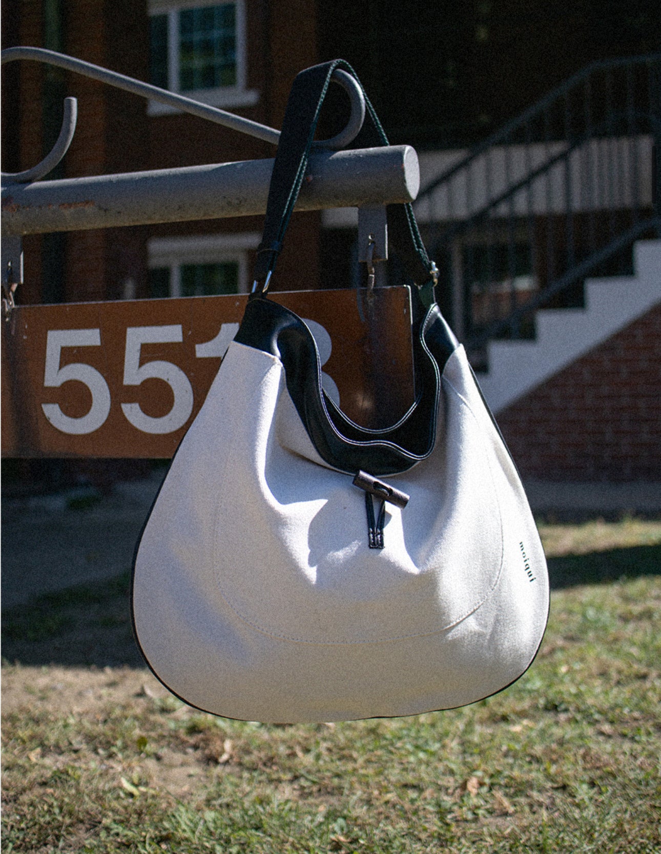 MZ636 MOIQUI LEATHER HOBO BAG