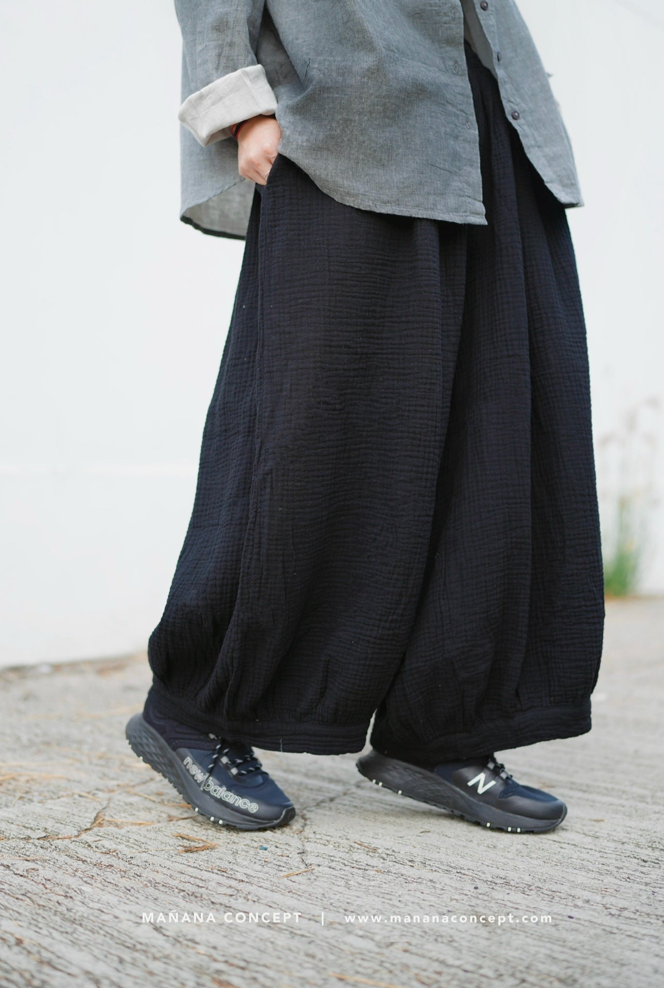 CA649 GAUZE COTTON BALLOON PANTS
