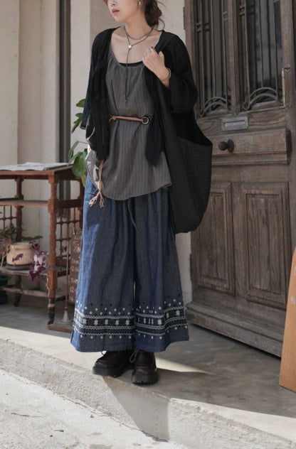 NA458 EMBROIDERED DENIM PANTS