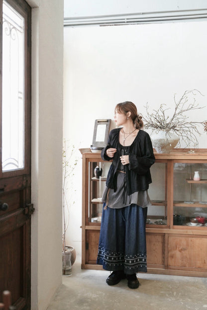 NA458 EMBROIDERED DENIM PANTS
