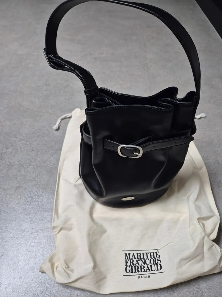 MARITHÉ + FRANҪOIS GIRBAUD - BUCKLE STRAP BUCKET BAG