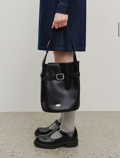 MARITHÉ + FRANҪOIS GIRBAUD - BUCKLE STRAP BUCKET BAG