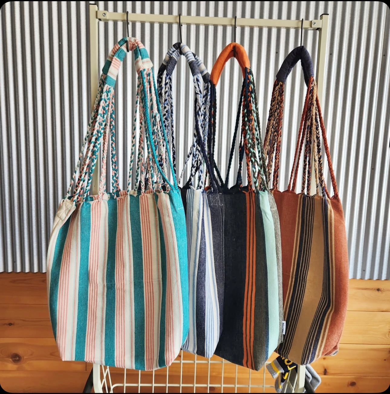 NA438 DULTON HAND-WOVEN HAMMOCK BAG