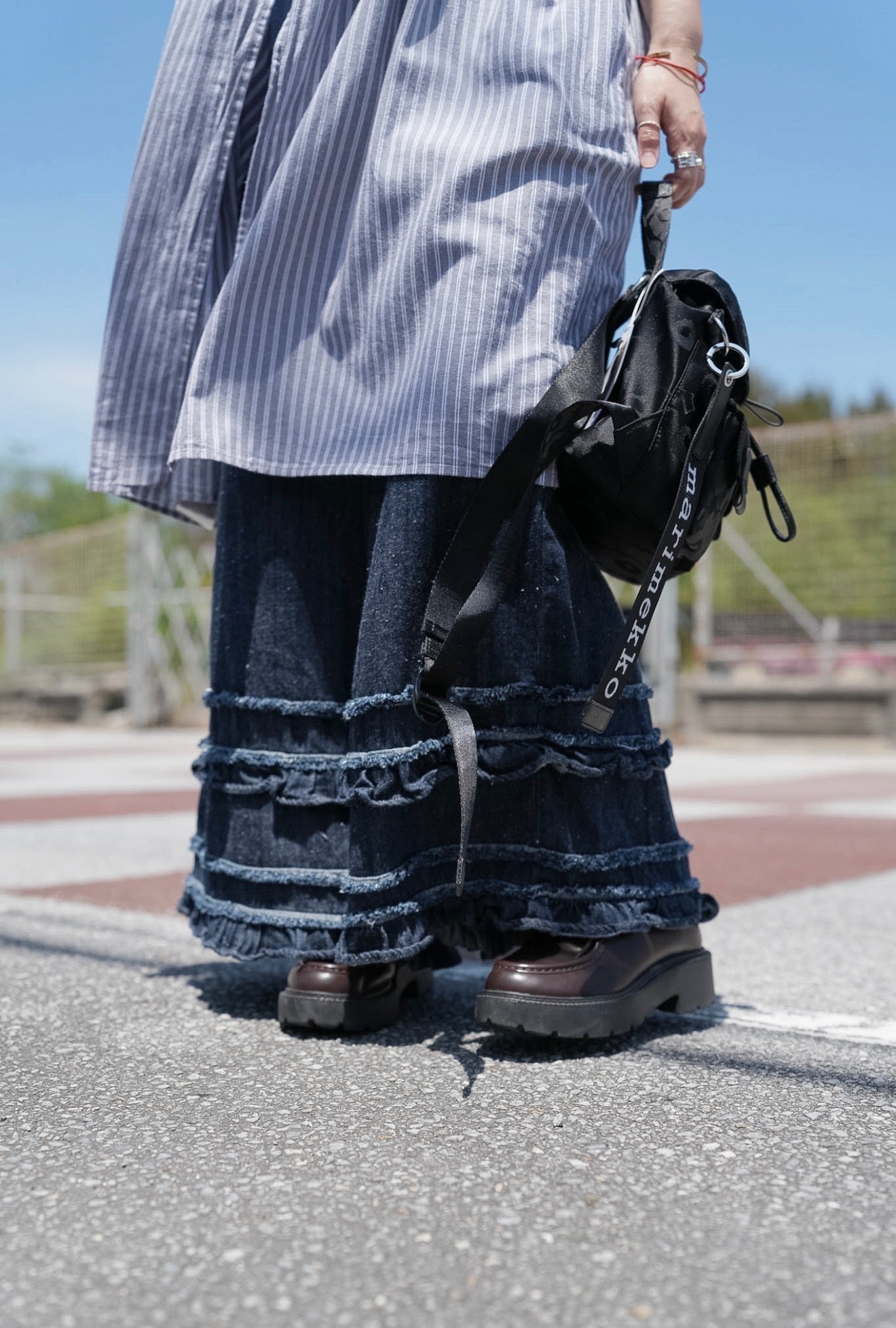 CB103 RUFFLE DENIM JEANS