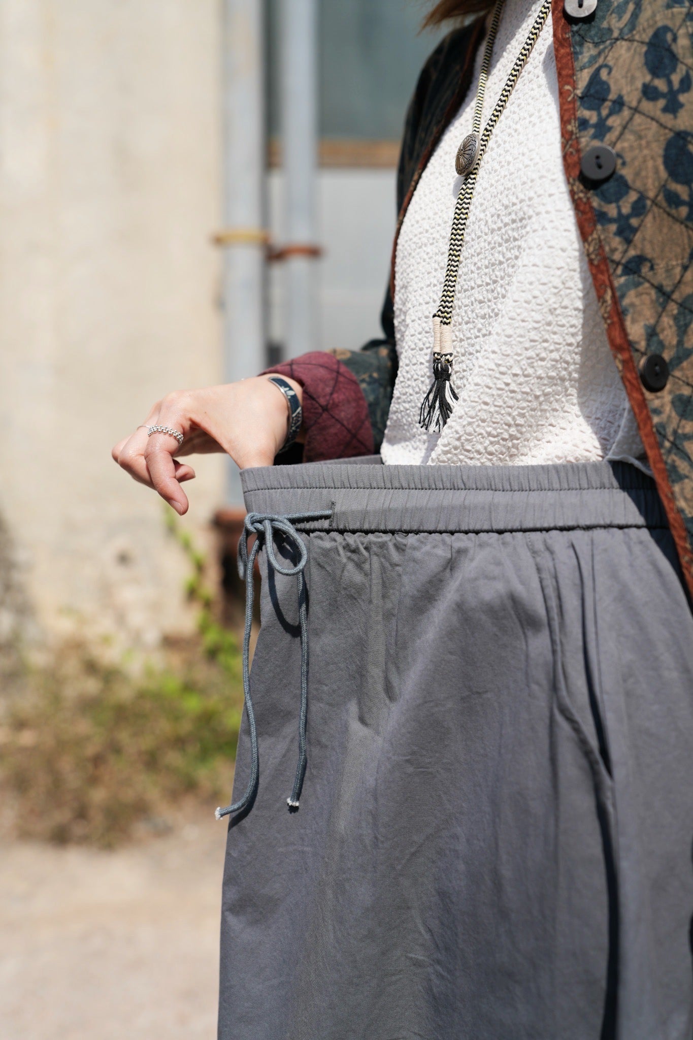 MZ701 EMBROIDERED BORDER LAYER SKIRT