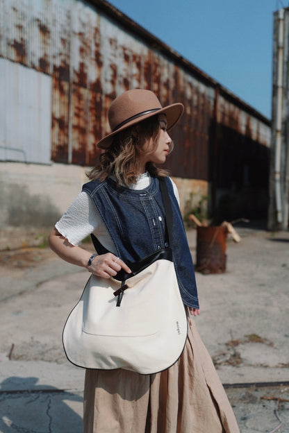 CA685 ROUND NECK DENIM VEST