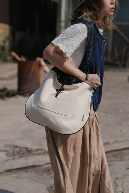 MZ636 MOIQUI LEATHER HOBO BAG