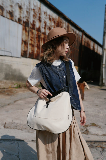 MZ636 MOIQUI LEATHER HOBO BAG