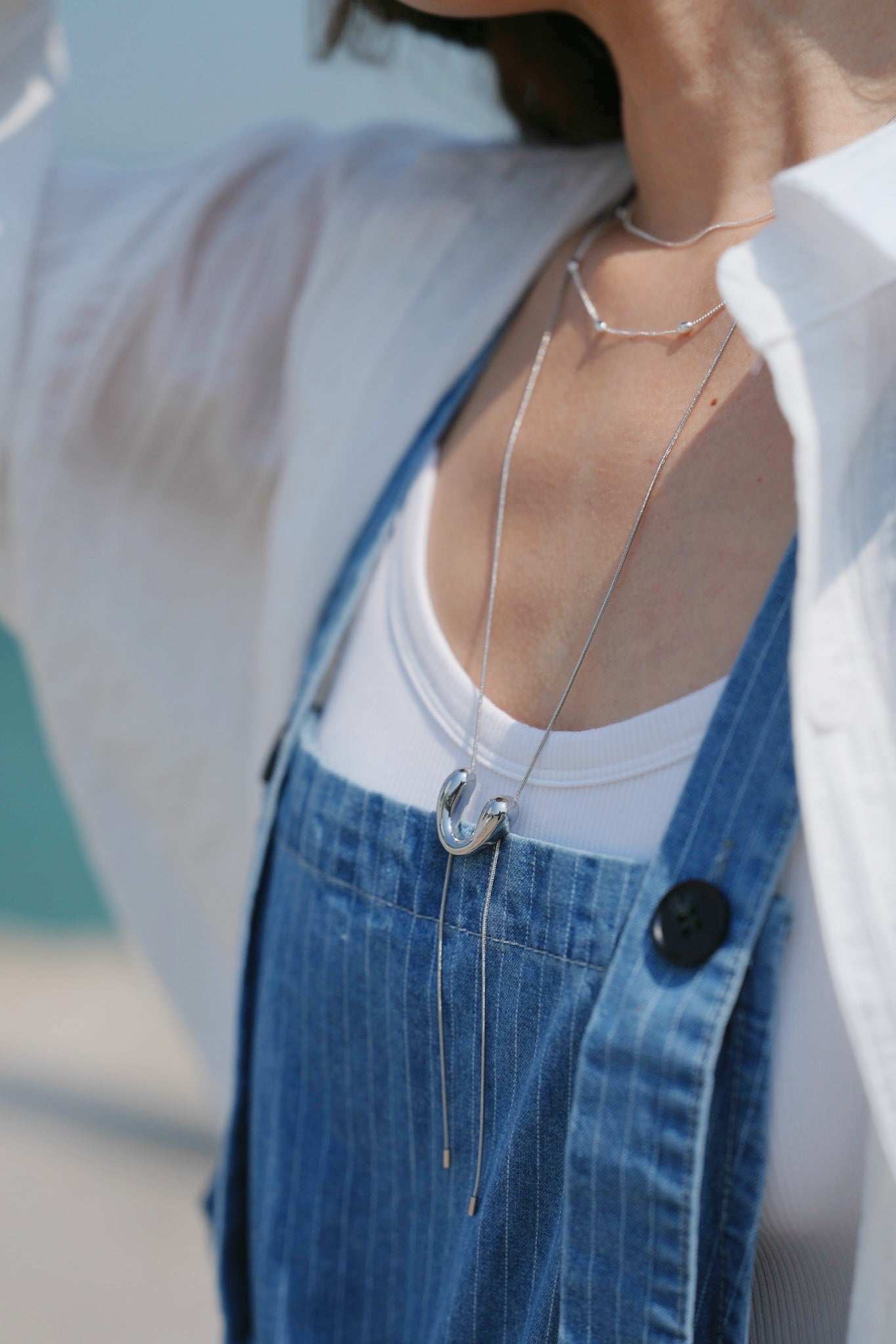 NA436 MOTIF LOOP TIE NECKLACE