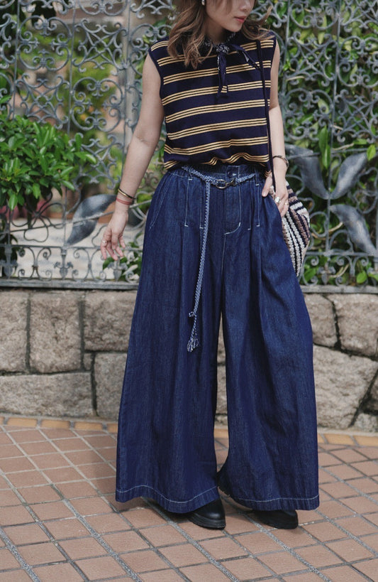 CA698 PLEATED DENIM JEANS
