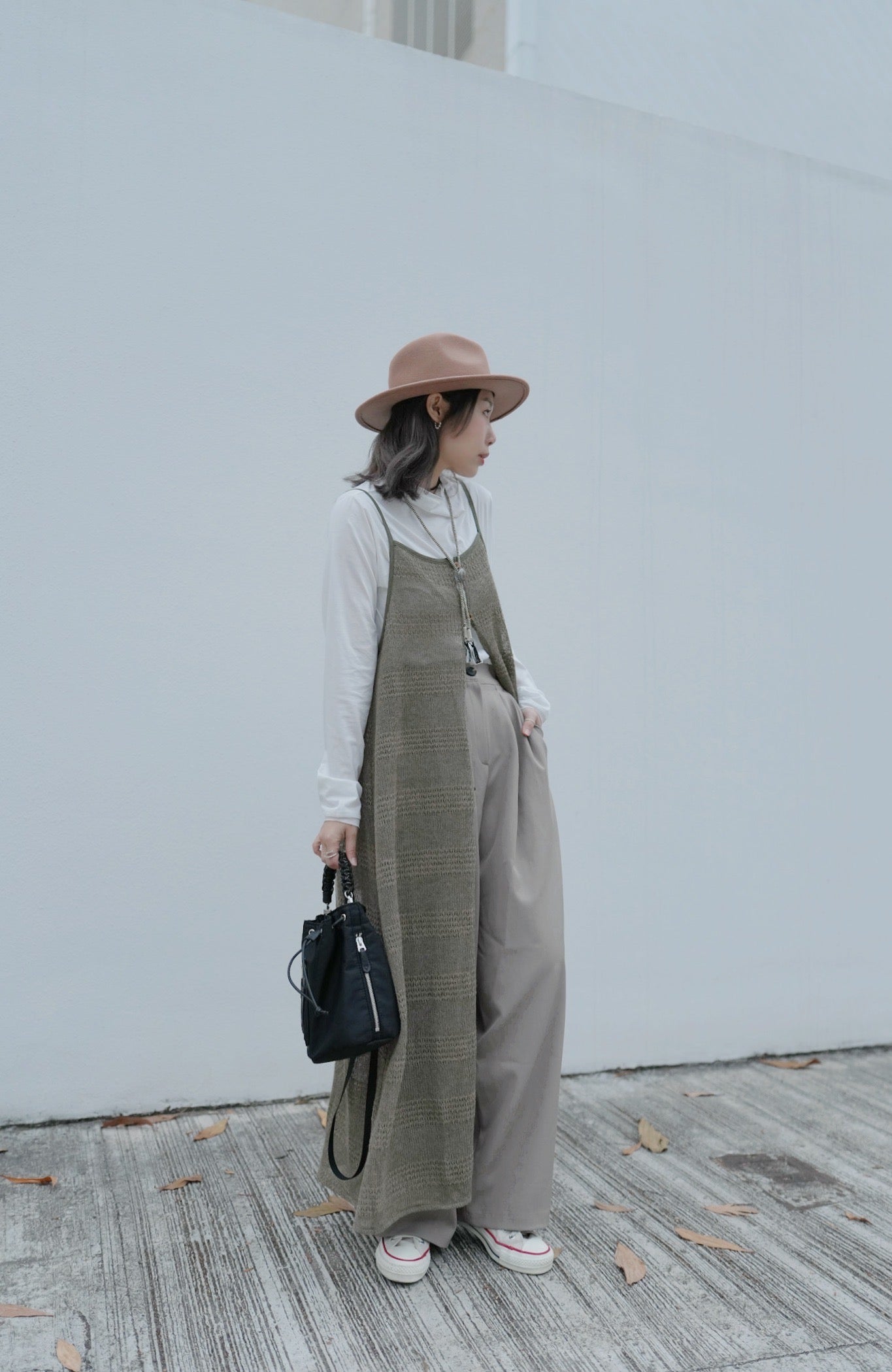 MZ640 PLEATED WAIST BAND STRAIGHT PANTS