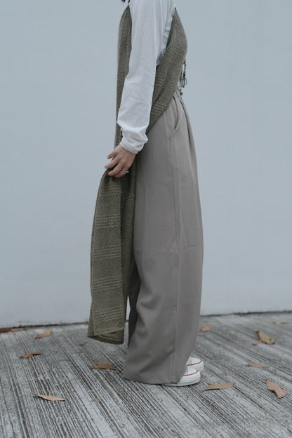 MZ640 PLEATED WAIST BAND STRAIGHT PANTS