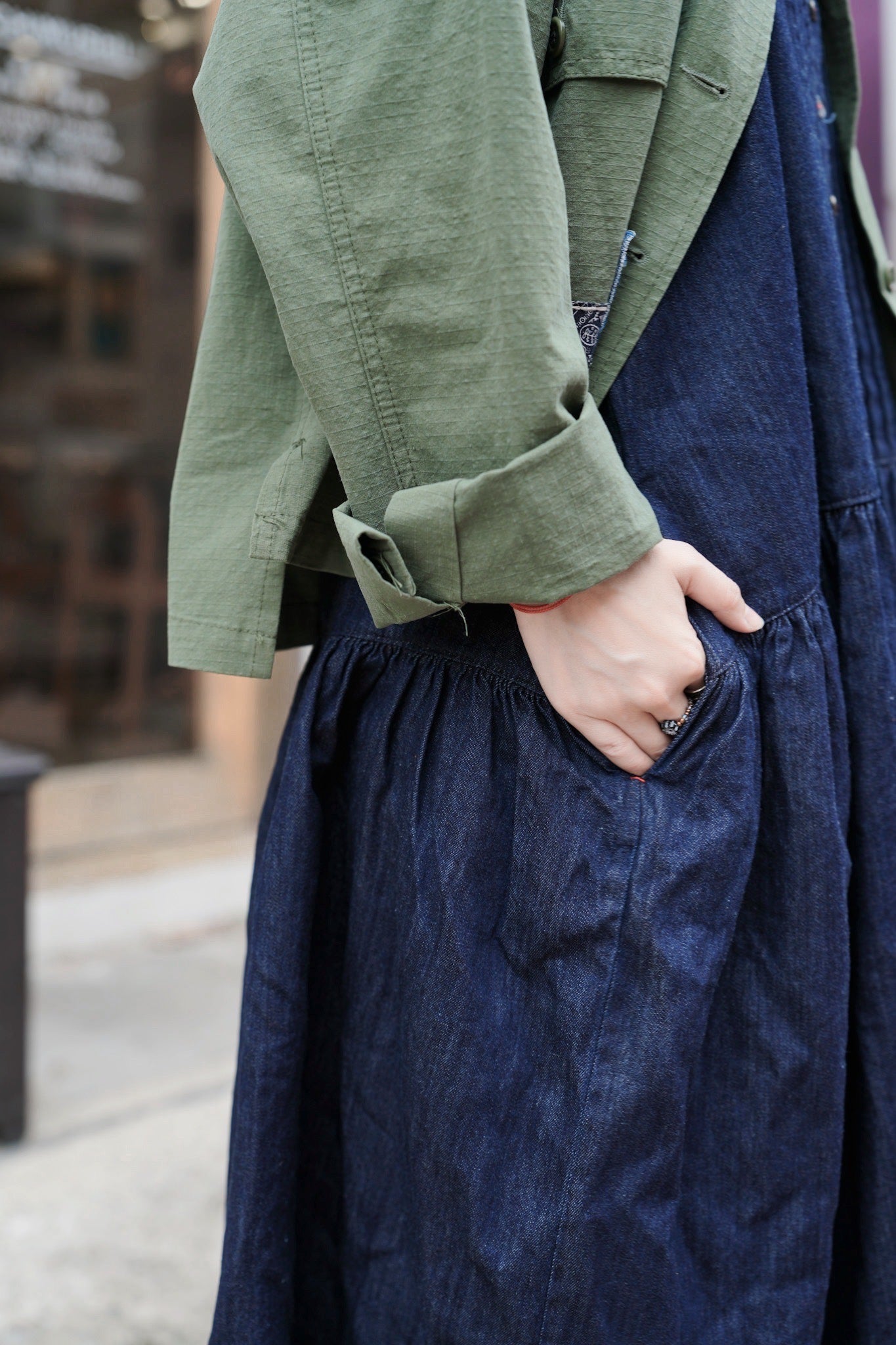 MZ850 / PATCHED DENIM PLEATED DRESS