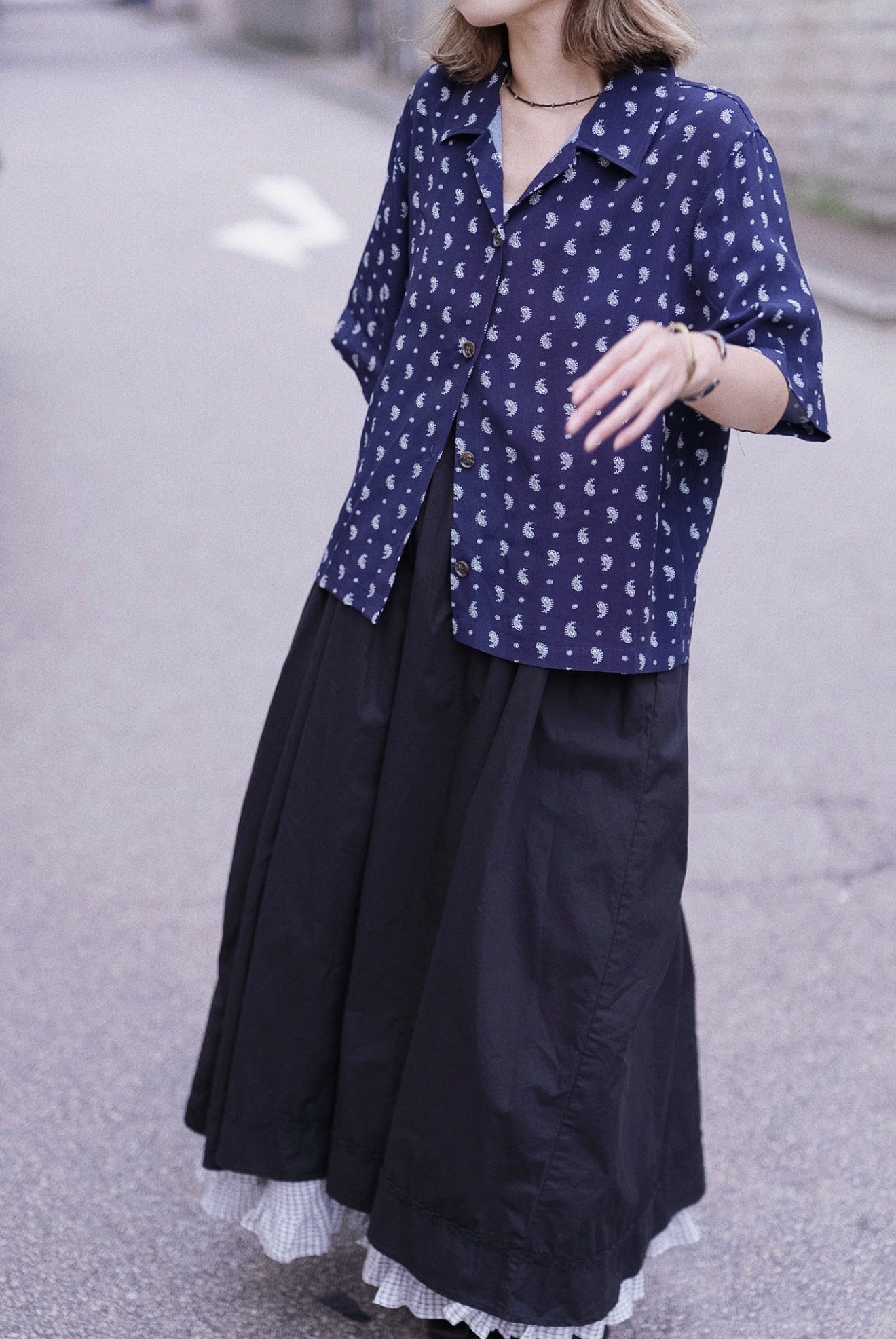 MB026 BREEZY TOUCH PAISLEY SHIRT