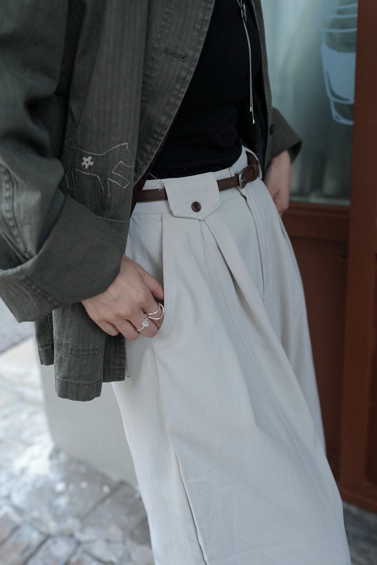 MB067 SANDED TWILL PANTS WITH BELT