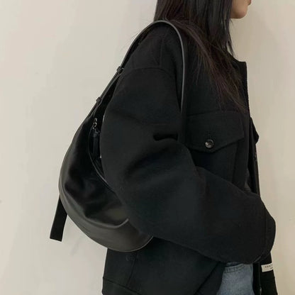 MZ711 BUCKS & LEATHER 半月袋