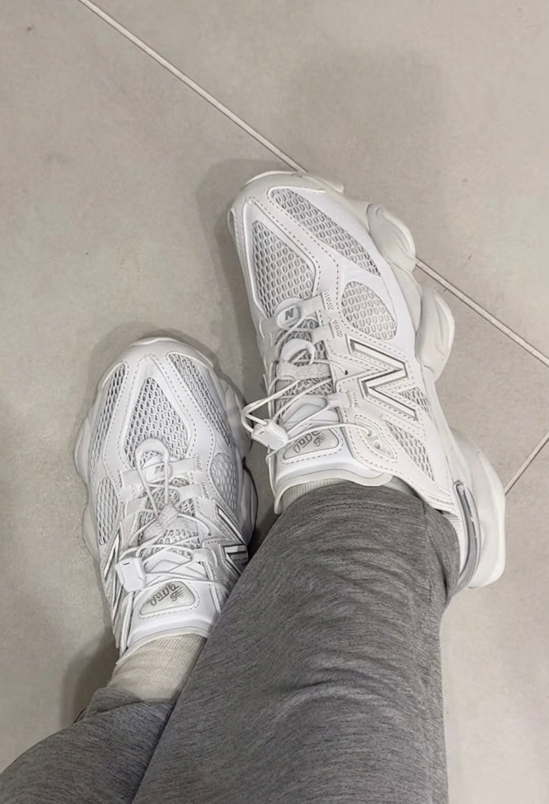 NEW BALANCE U9060 (日本限定) - 黑色/白色