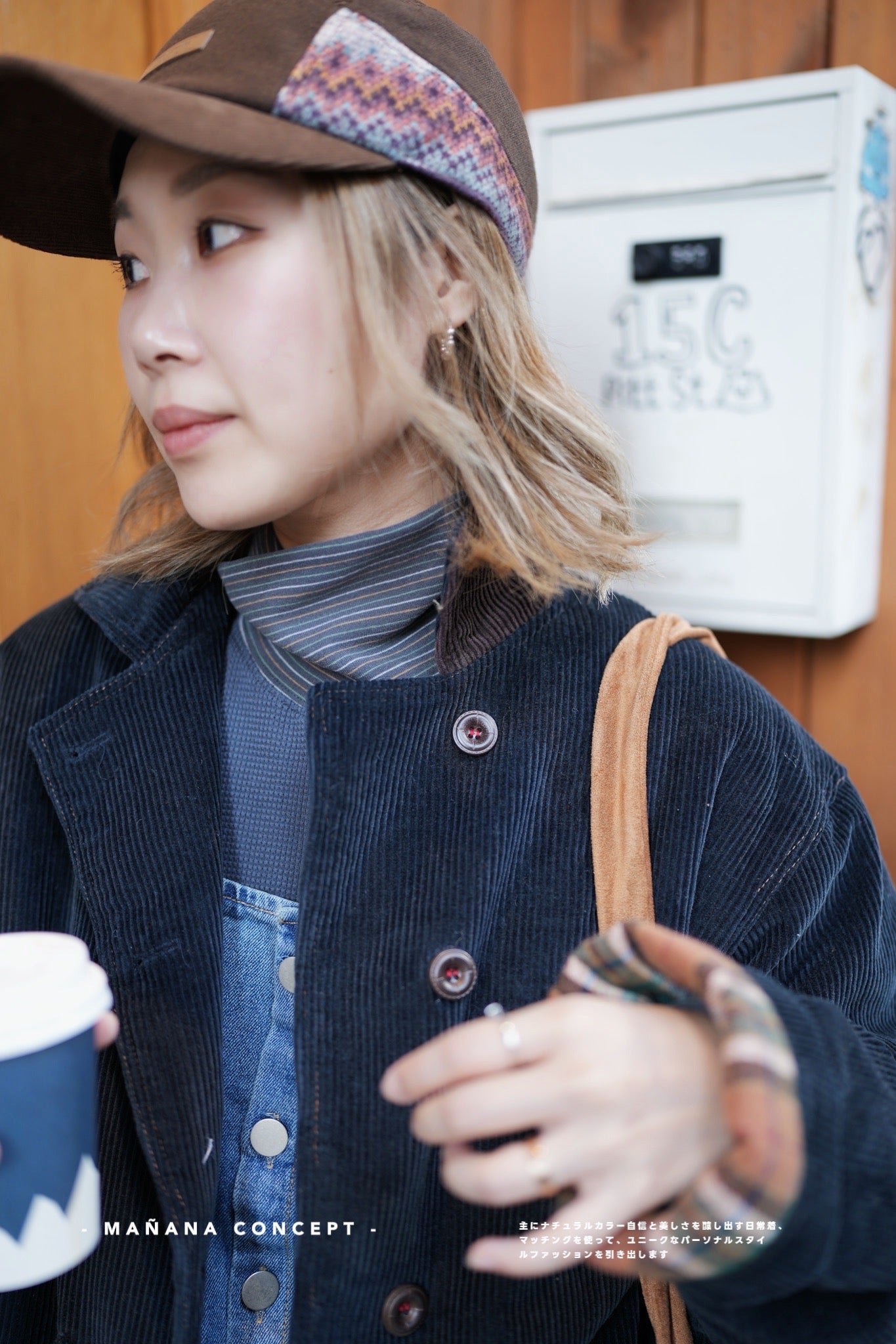 MZ574 CORDUROY CONTRASTED PATCHED COAT