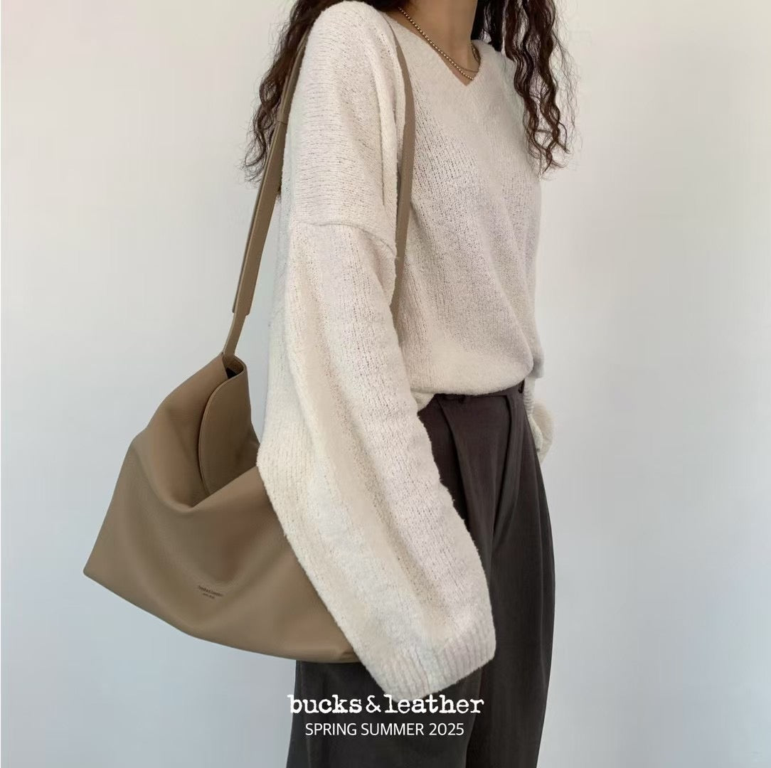 MZ712 BUCKS & LEATHER HOBO BAG