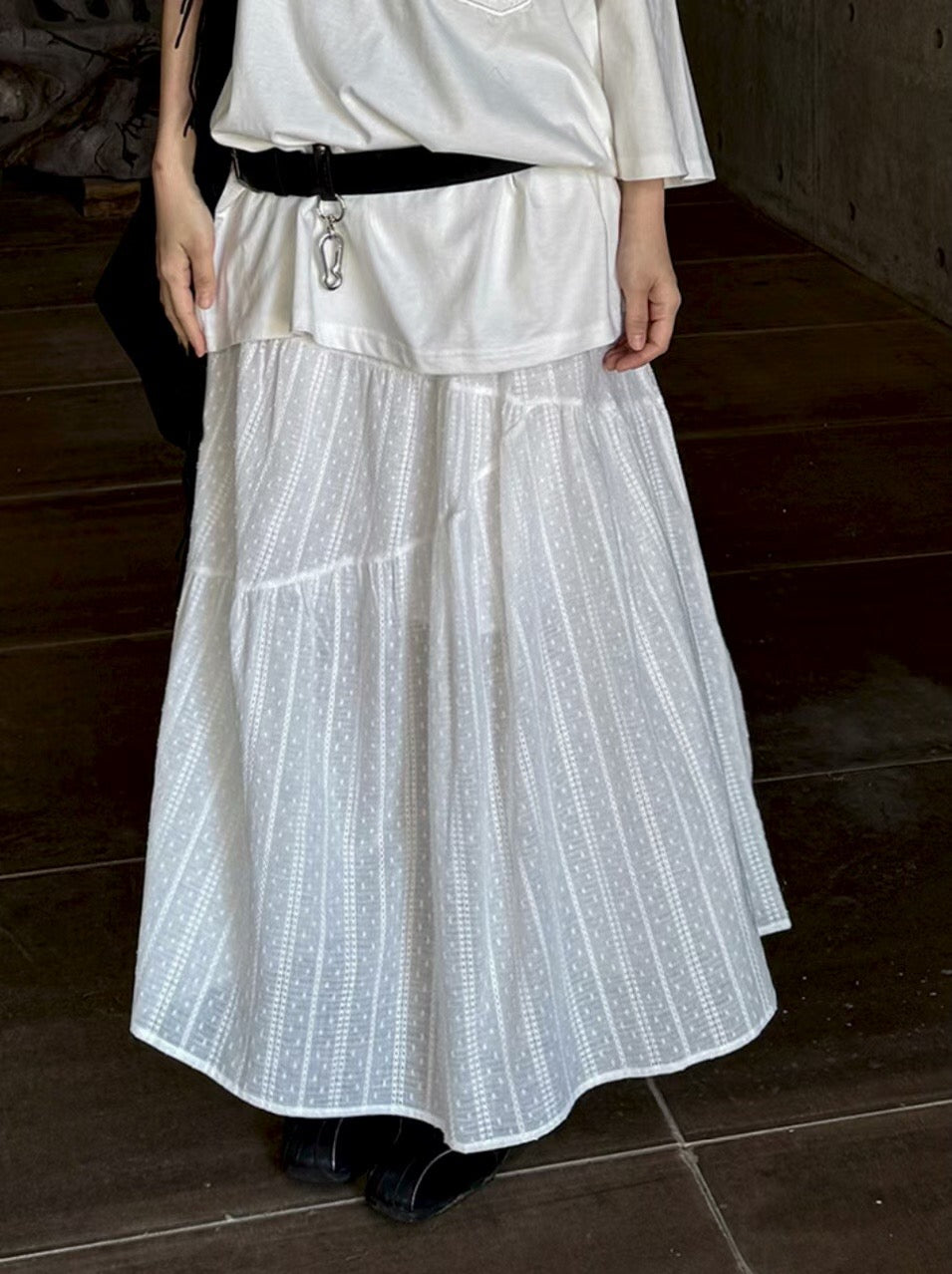 MZ645 DOBBY LACE SKIRT