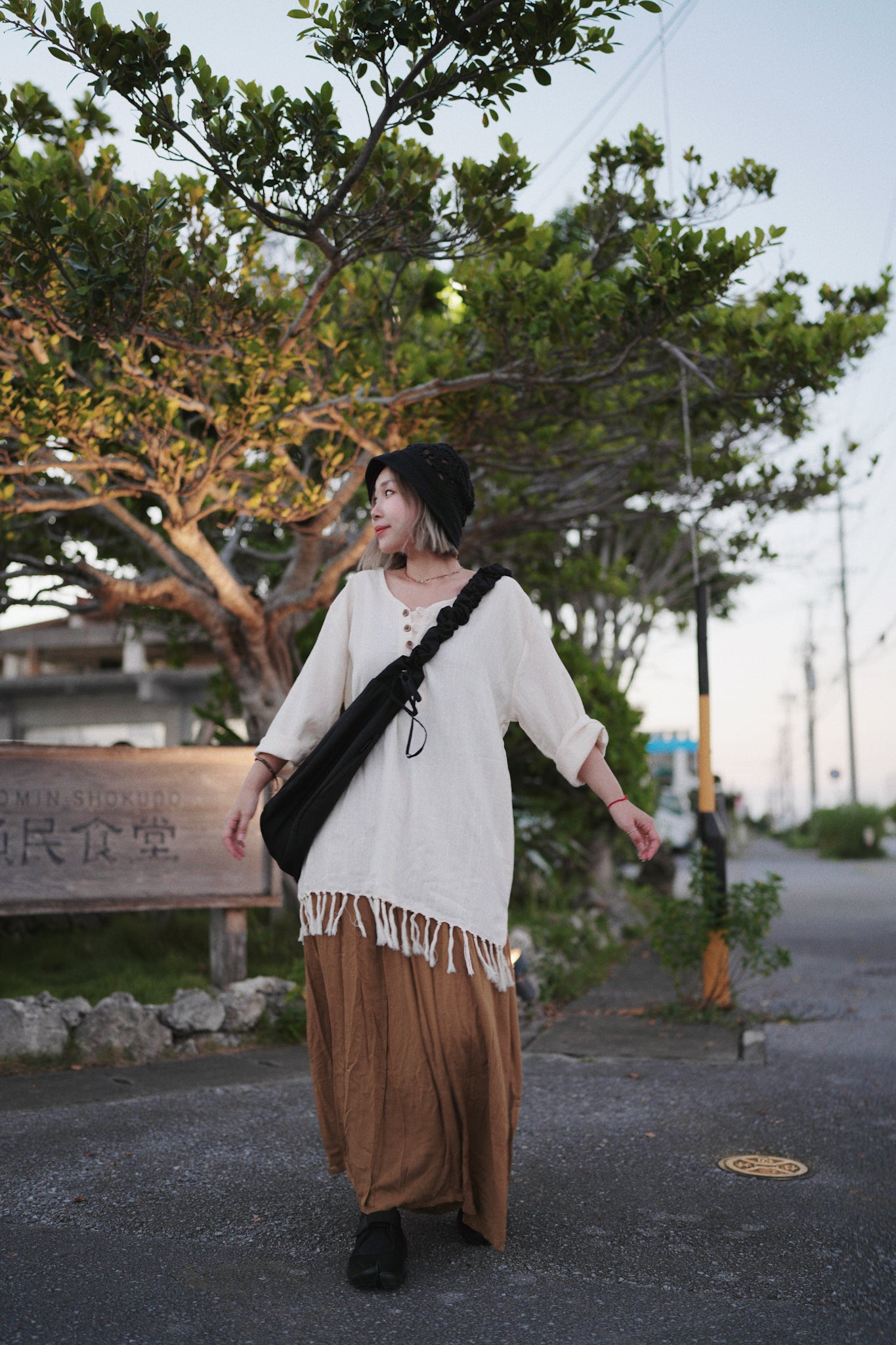 NA415 NATURAL COTTON FRINGED TOP