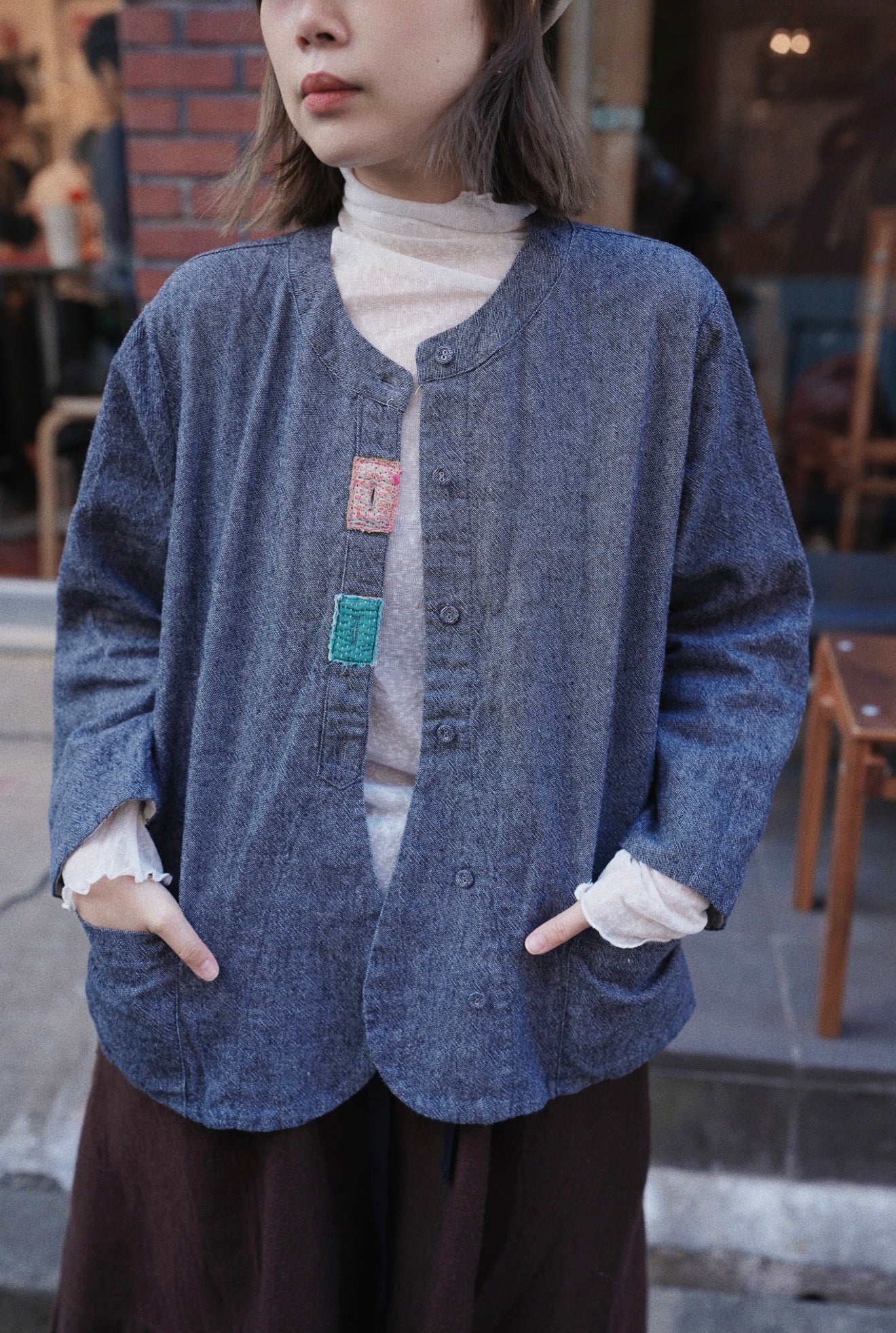 MZ867 COLLARLESS PATCHED BLUE SHIRT