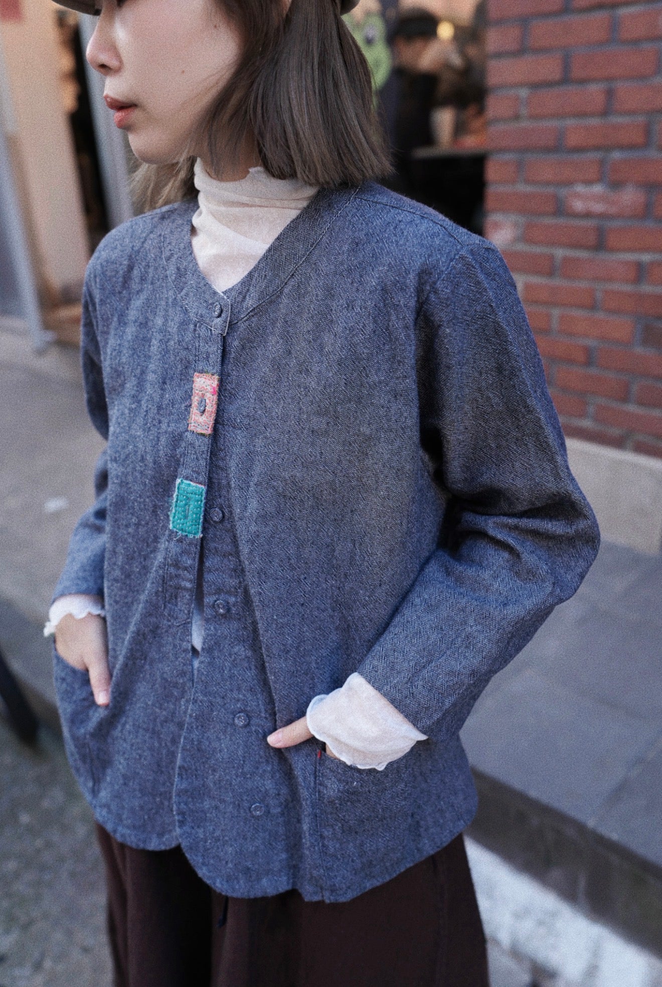 MZ867 COLLARLESS PATCHED BLUE SHIRT