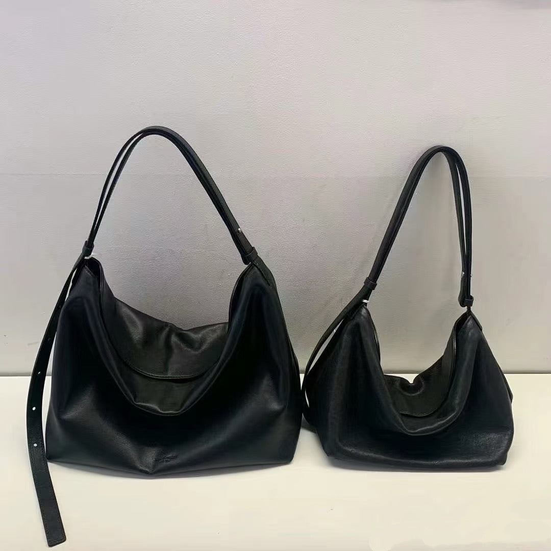 MZ712 BUCKS & LEATHER HOBO BAG