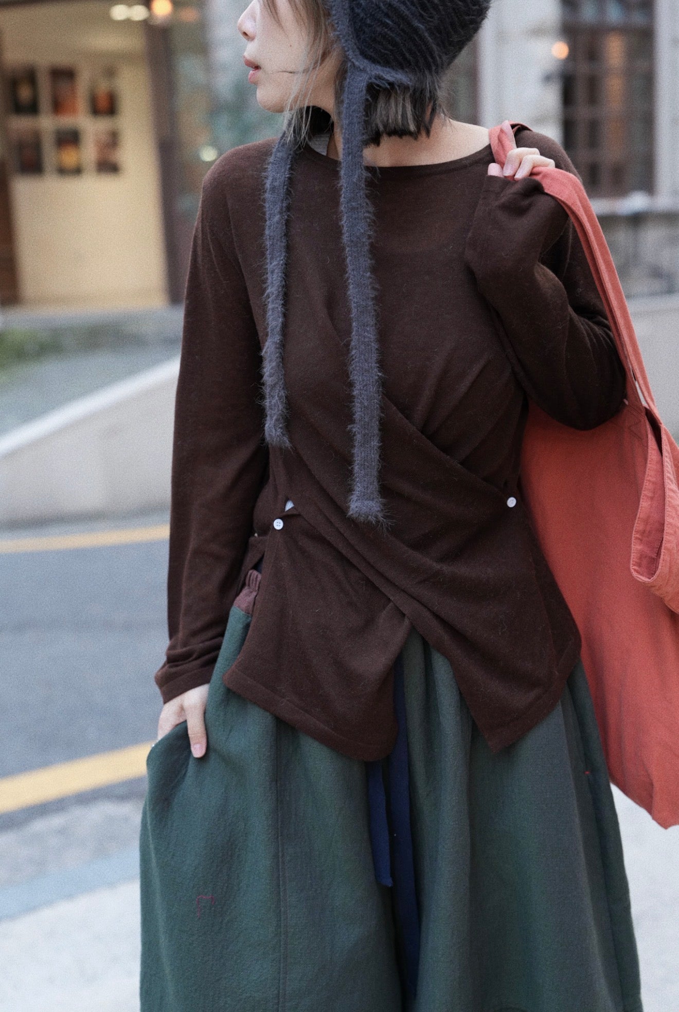 MZ875 CROSS SPLIT TOP