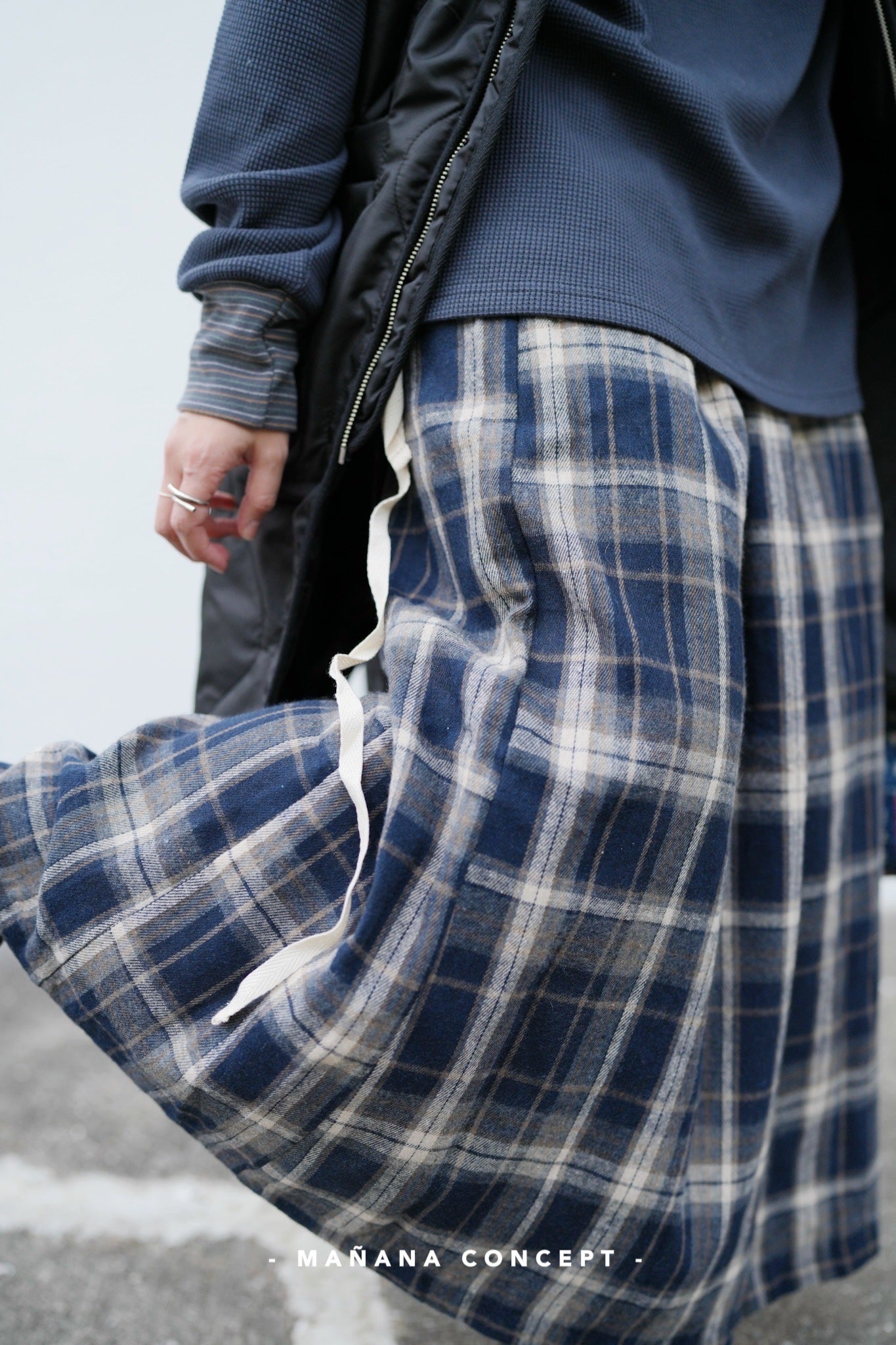 MZ586 PLAID FLANNEL SKIRT