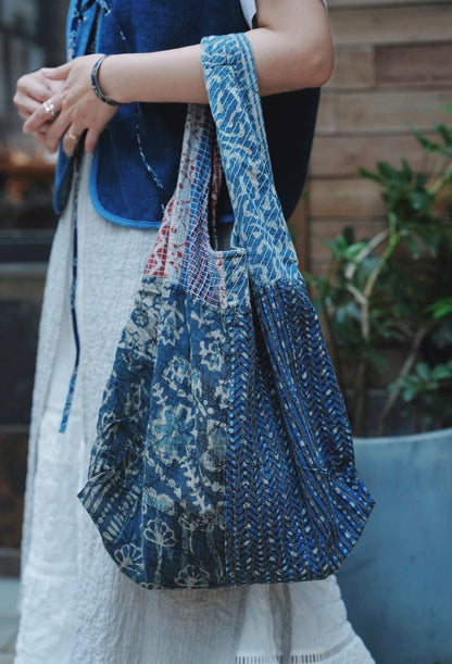 MZ733 INDIGO EMBROIDERED PATCHWORK TOTE BAG