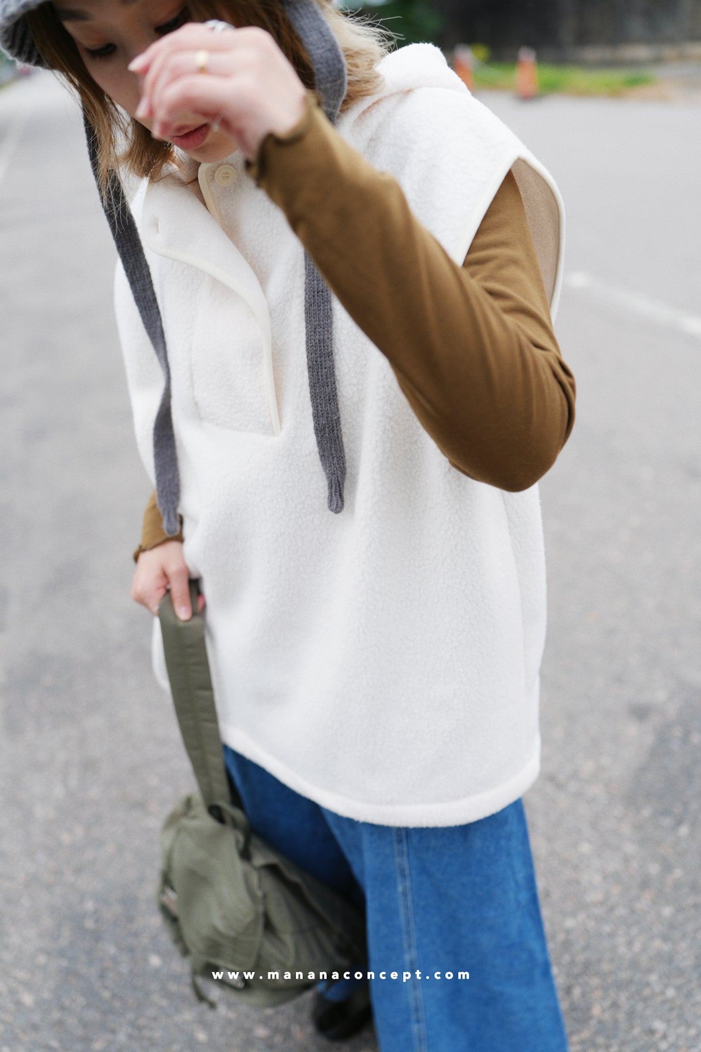 MZ590 OVERSIZED FLEECE VEST