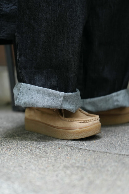 CA690 STRAIGHT DENIM JEANS