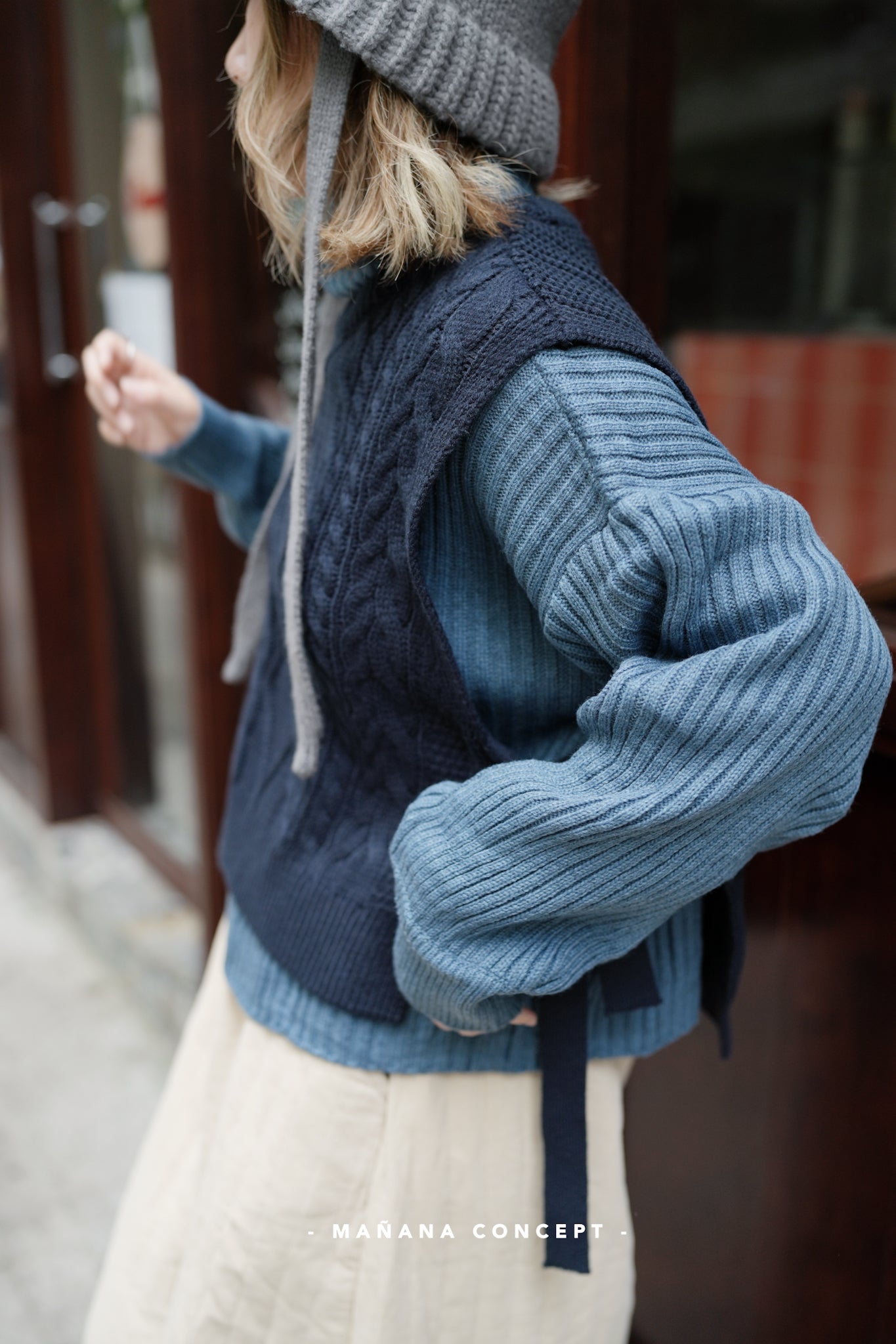 MZ592 TURTLE NECK KNIT TOP