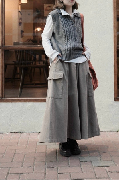 MZ895 TOGGLE BUTTON TWISTED KNIT VEST