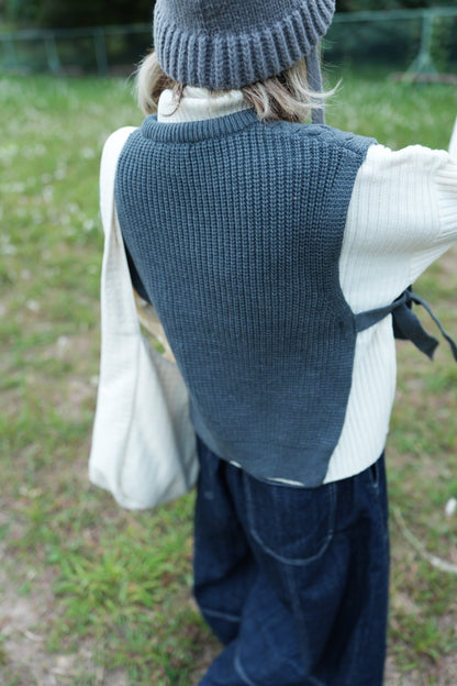 MZ593 CABLE-KNIT VEST TOP