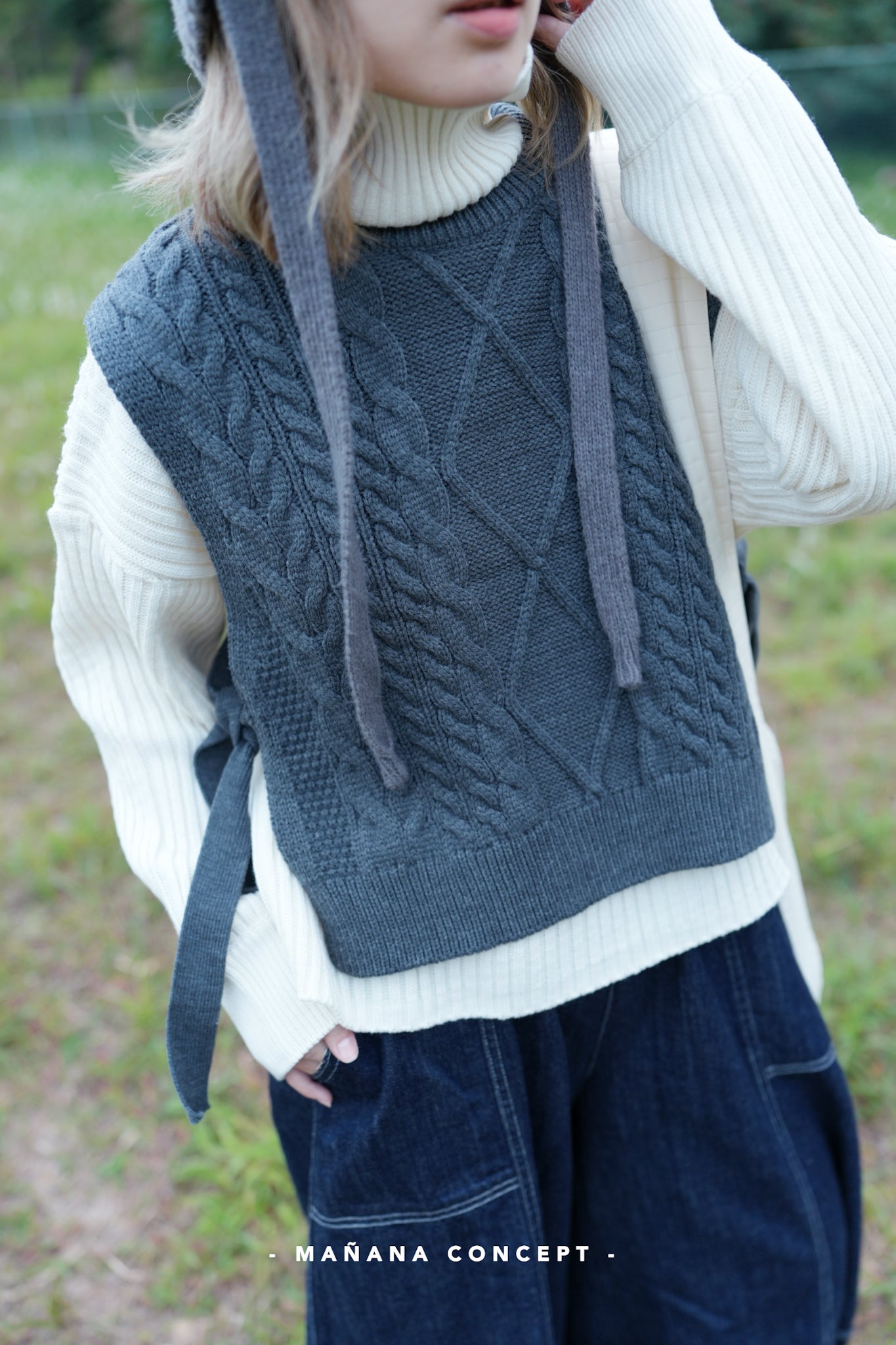MZ592 TURTLE NECK KNIT TOP
