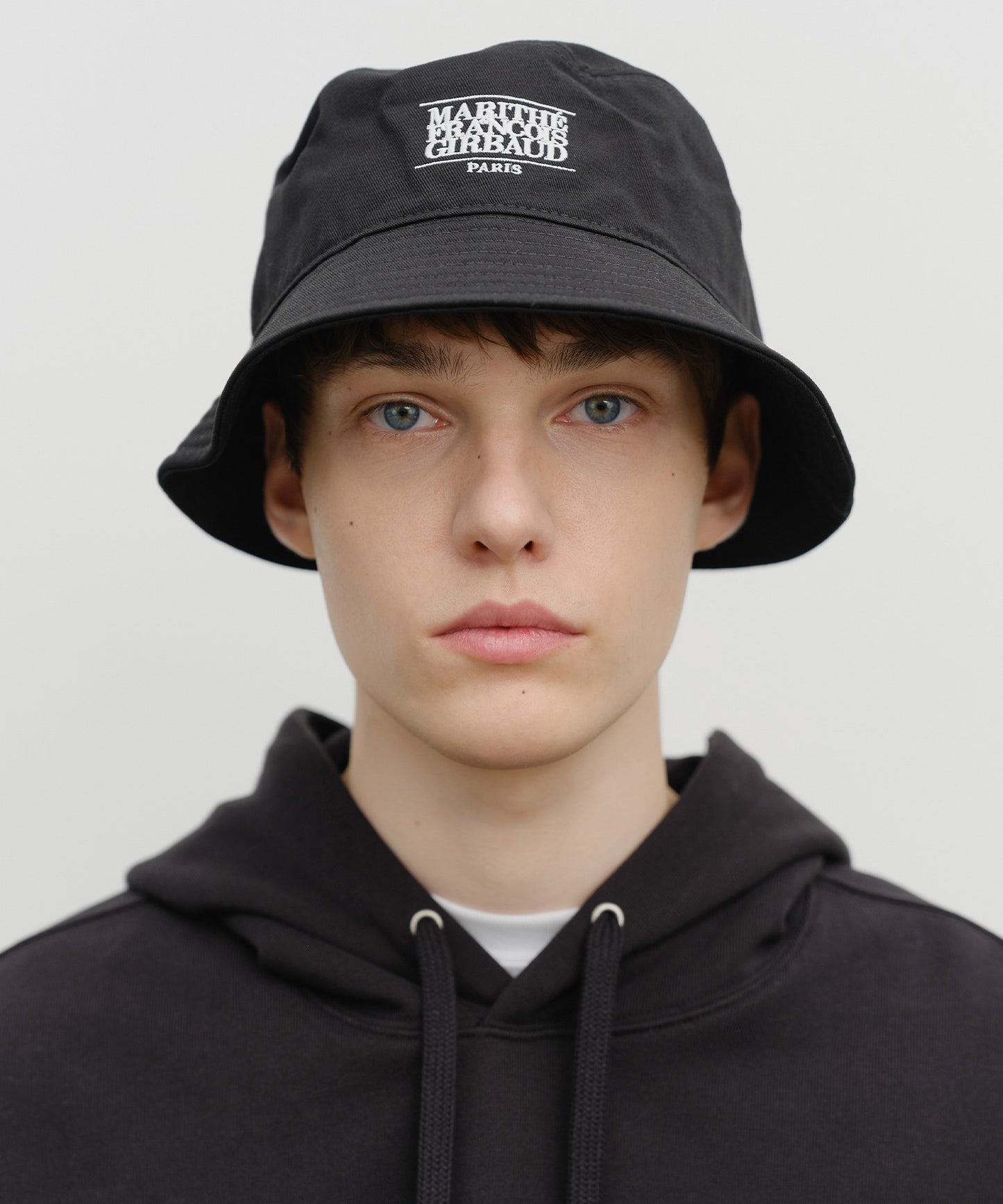 MARITHÉ FRANCOIS GIRBAUD / CAP & BUCKET HAT