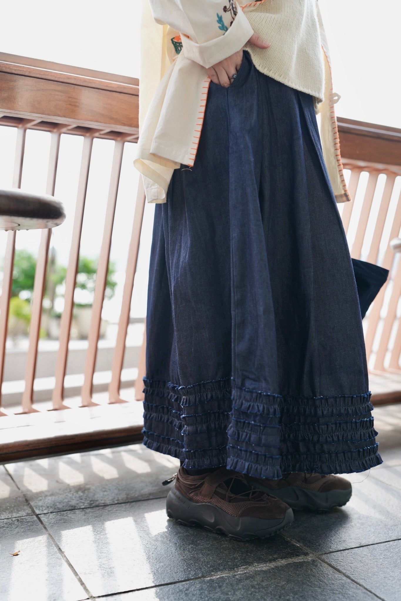 MZ950 RUFFLED DENIM SKIRT